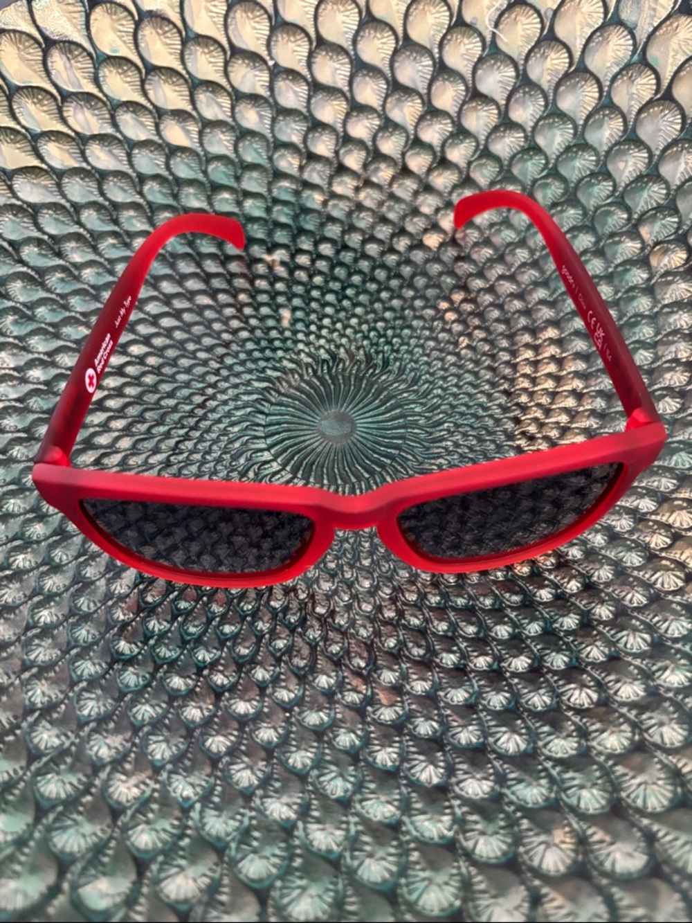 Goodr x red cross Just My Type red ombre sunglasses UNISEX limited edition.
